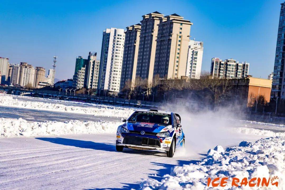 冬季雪地拉力赛，冰雪世界的速度狂欢