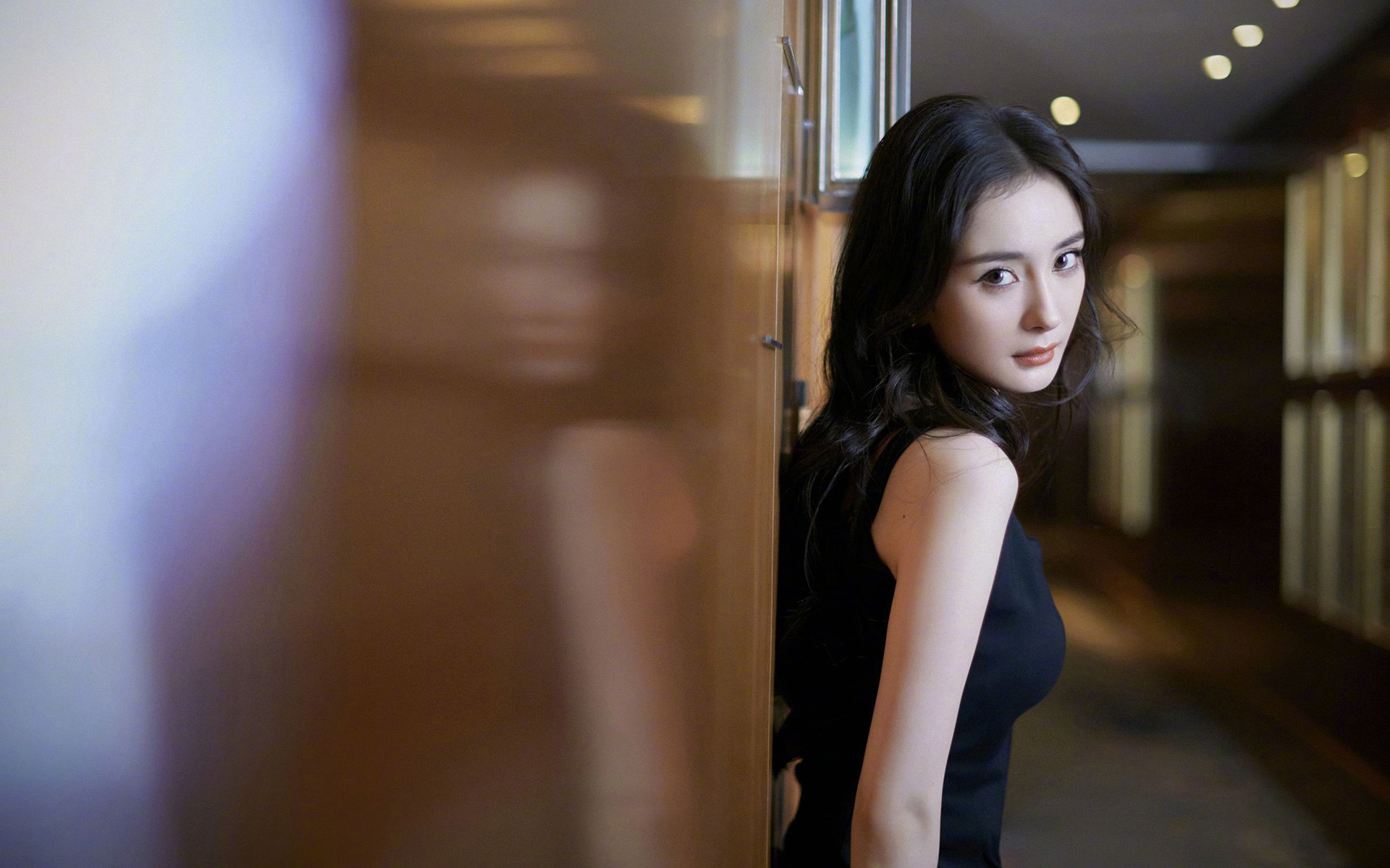 爱游戏体育app-德甲青年球员成长路径探讨，德甲最年轻出场记录