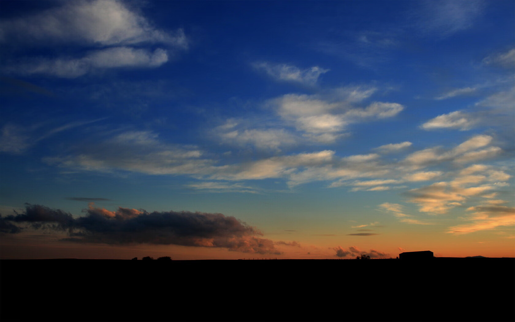 爱游戏体育（AYX）官方APP下载-球员访谈分享成长故事展现坚韧拼搏背后的努力与坚持，篮球访谈
